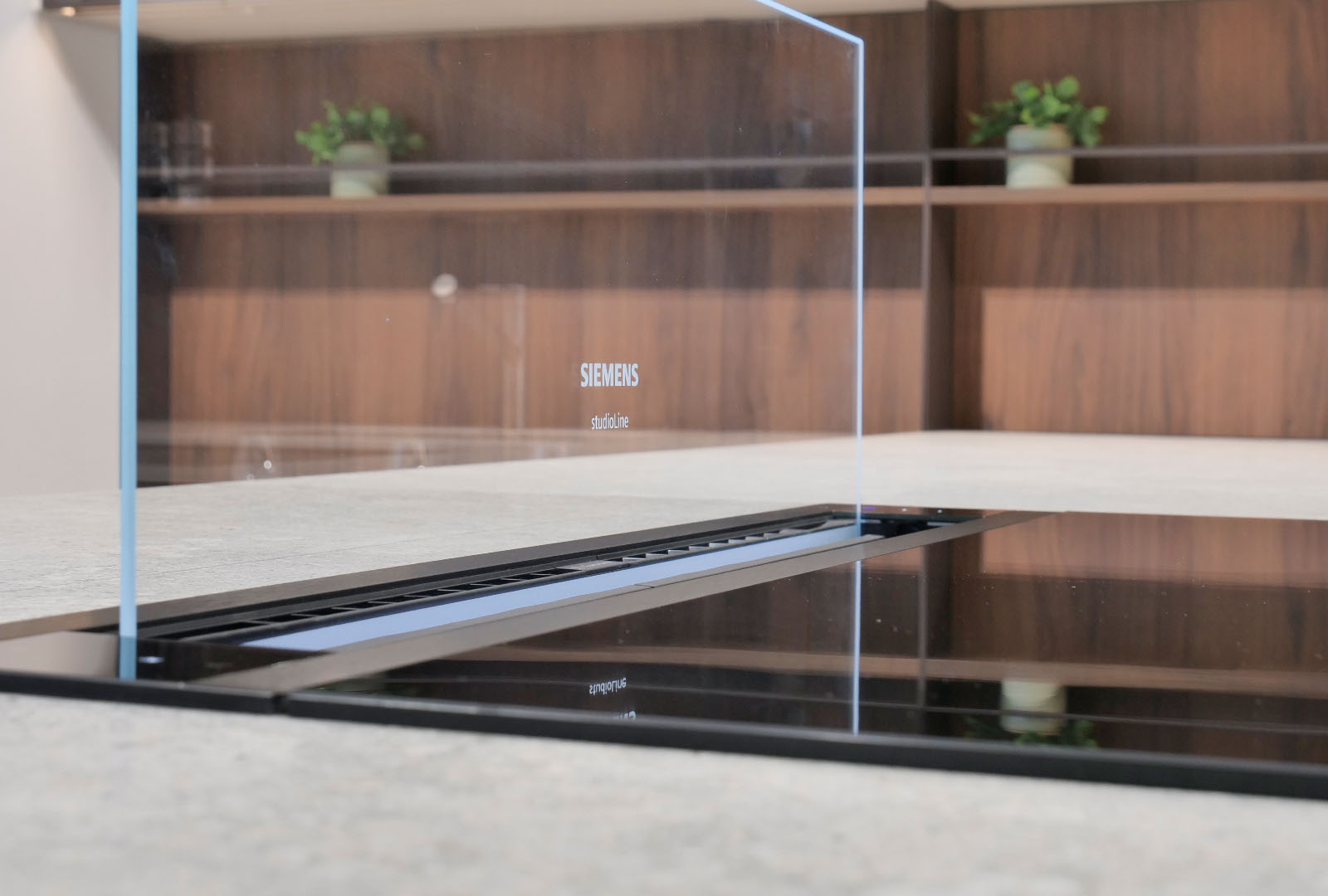 Satin_lesk_dekton_grigio_orech_warmia (20)